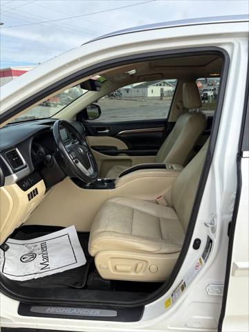 used 2017 Toyota Highlander car, priced at $17,638