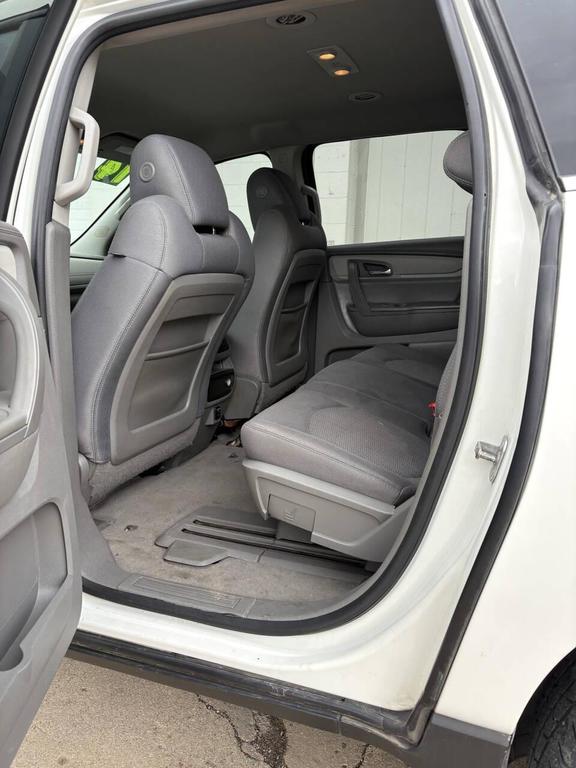 used 2014 Chevrolet Traverse car, priced at $5,688