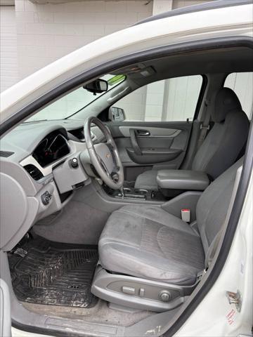 used 2014 Chevrolet Traverse car, priced at $5,688