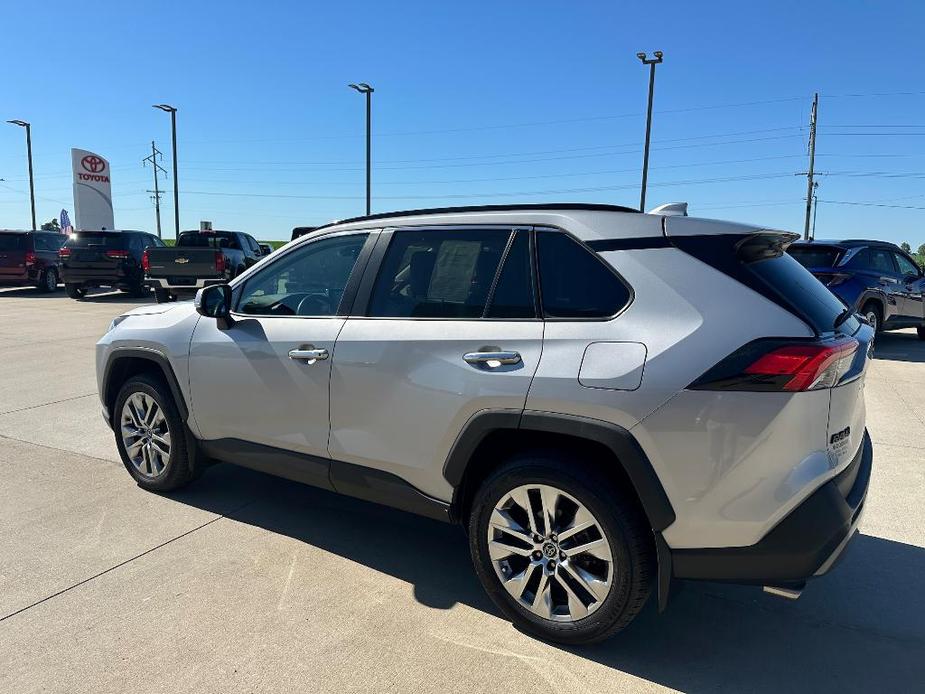 used 2020 Toyota RAV4 car, priced at $27,267