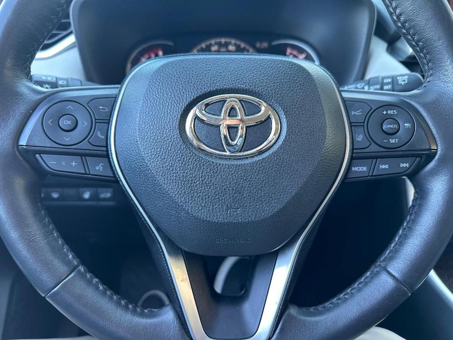 used 2020 Toyota RAV4 car, priced at $27,267