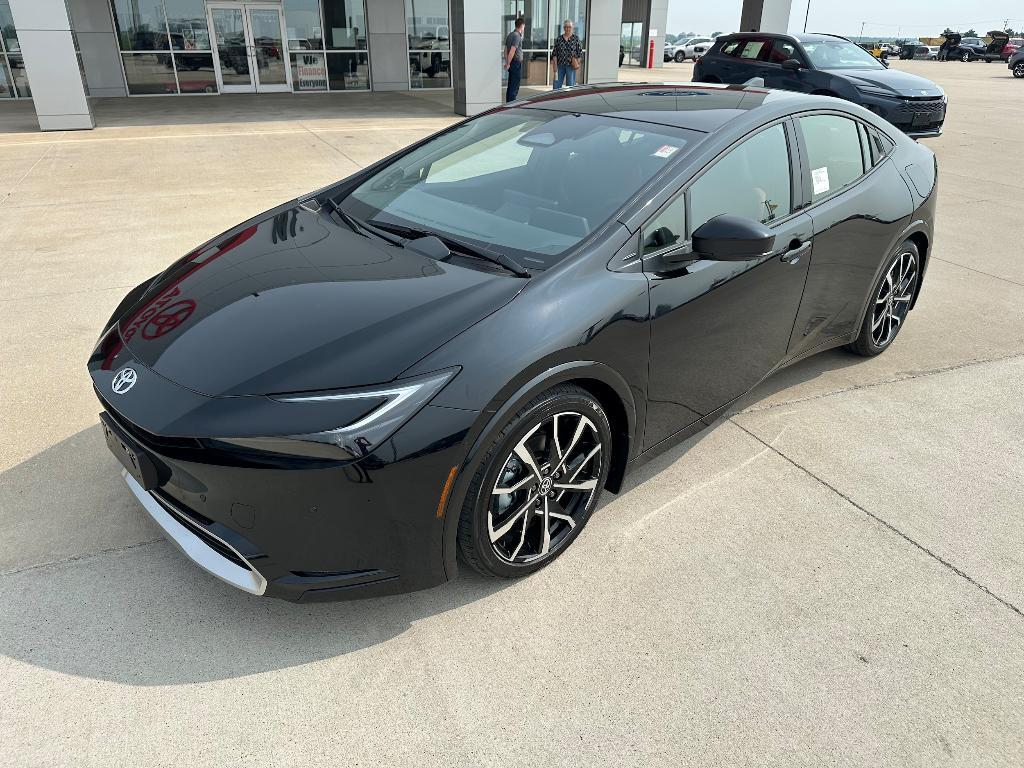 new 2025 Toyota Prius Plug-In Hybrid car, priced at $43,603