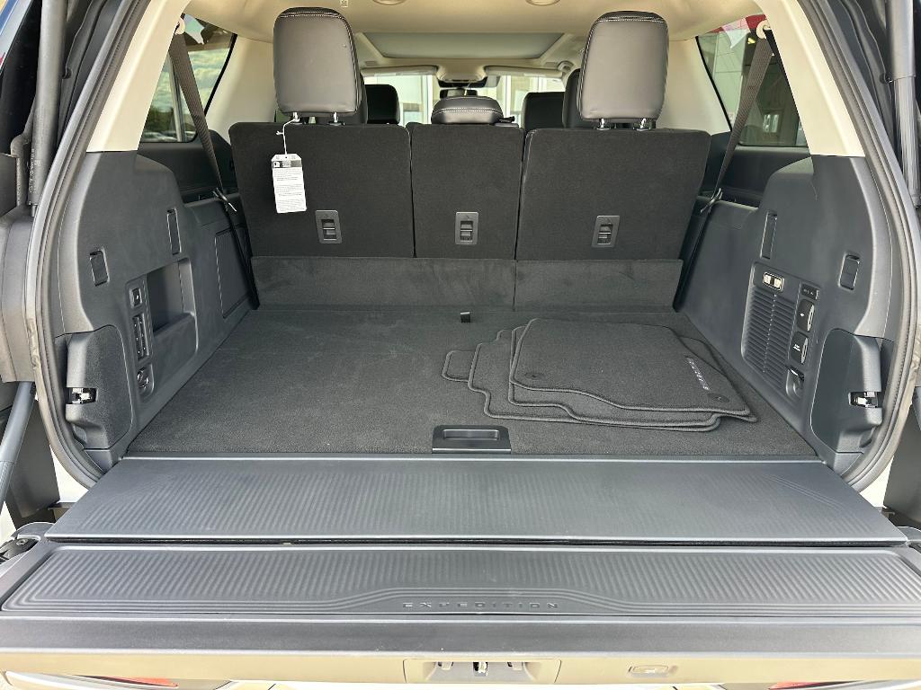 new 2025 Ford Expedition Max car, priced at $80,707