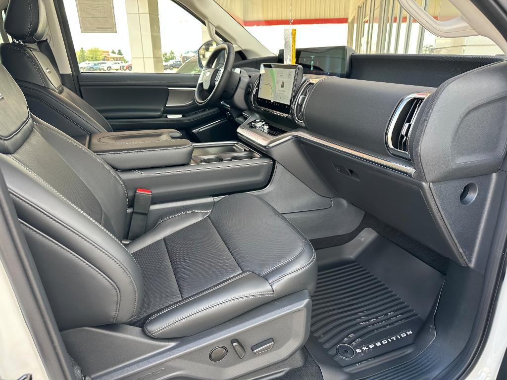 new 2025 Ford Expedition Max car, priced at $80,707