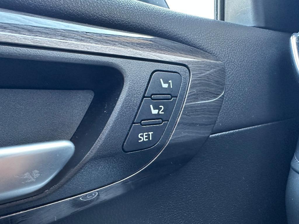 used 2023 Toyota Highlander Hybrid car, priced at $44,198