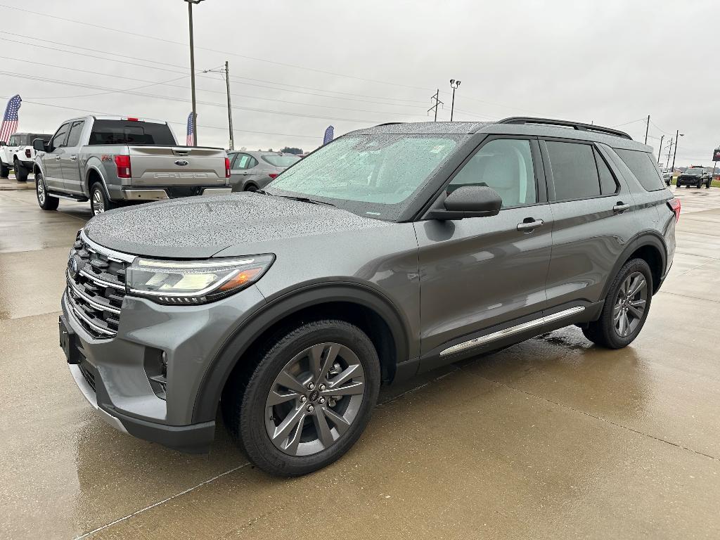 new 2025 Ford Explorer car, priced at $47,885