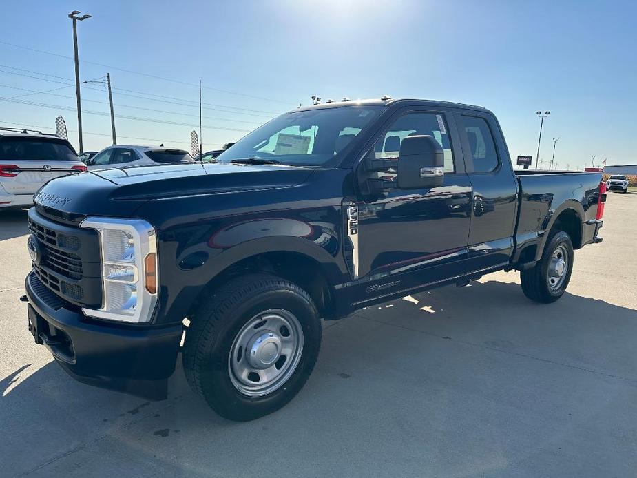 new 2024 Ford F-350 car, priced at $58,392