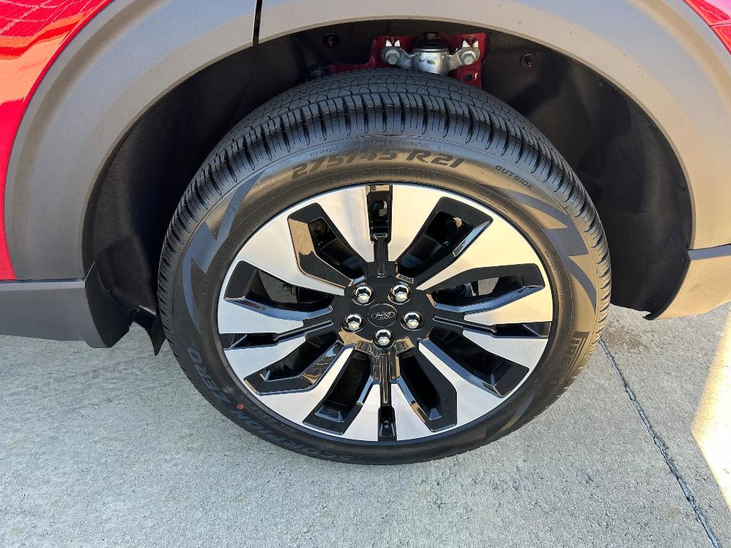 new 2025 Ford Explorer car, priced at $55,746