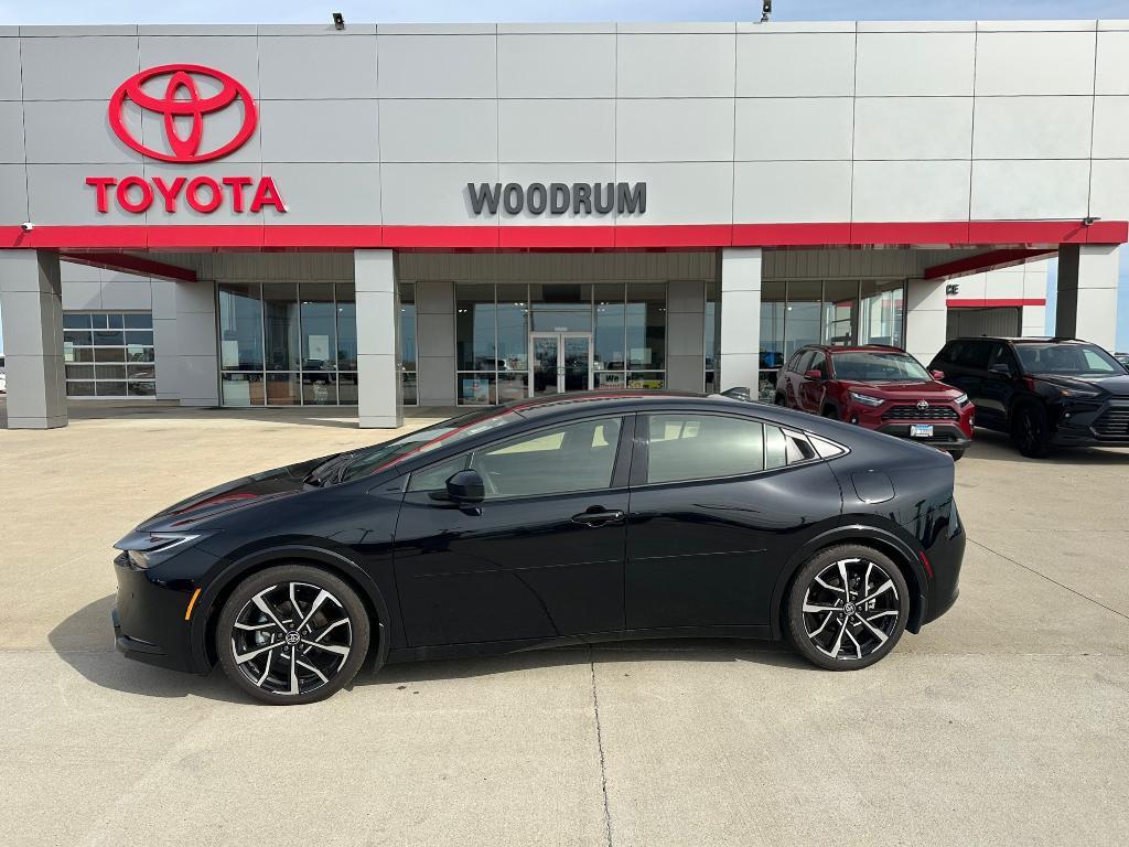 new 2025 Toyota Prius Plug-In Hybrid car, priced at $38,728