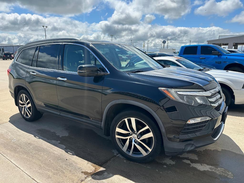 used 2017 Honda Pilot car, priced at $22,571