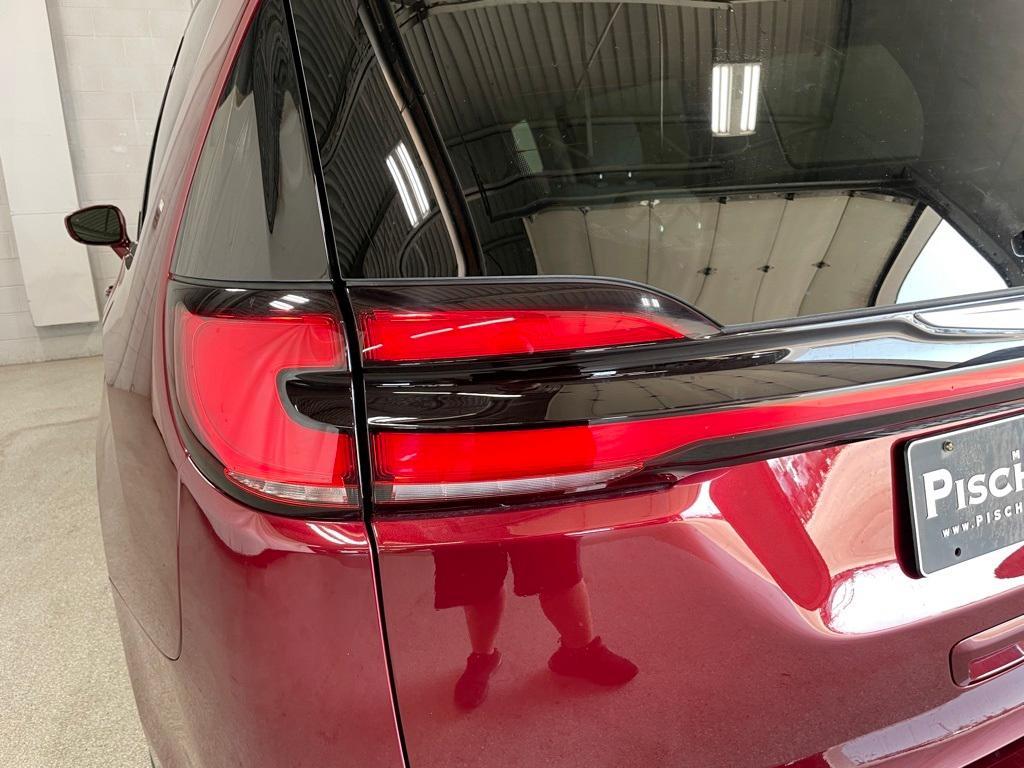 used 2021 Chrysler Pacifica car, priced at $25,990
