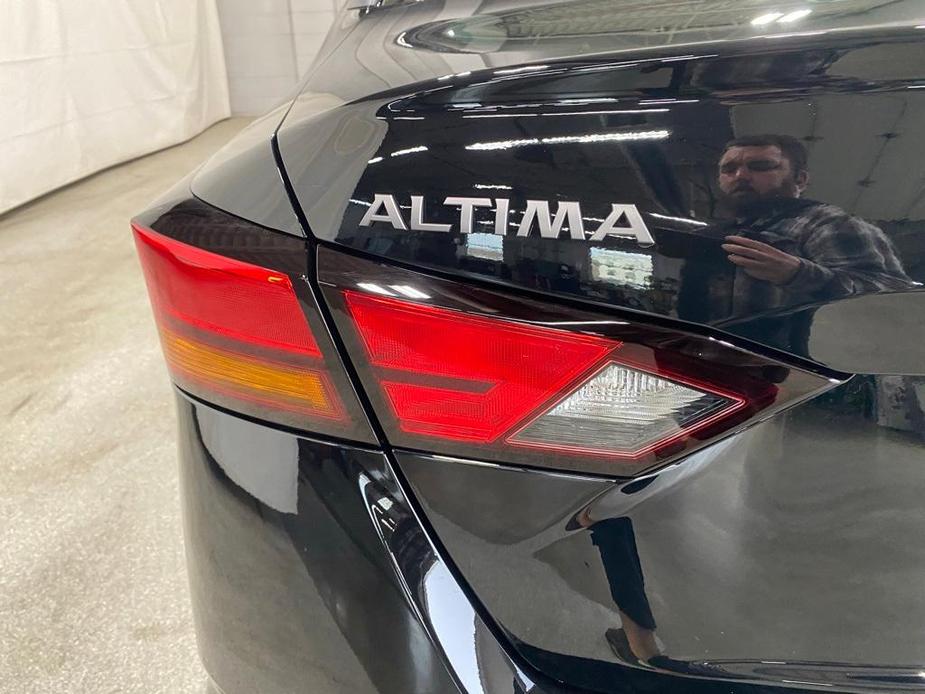 new 2025 Nissan Altima car, priced at $27,500