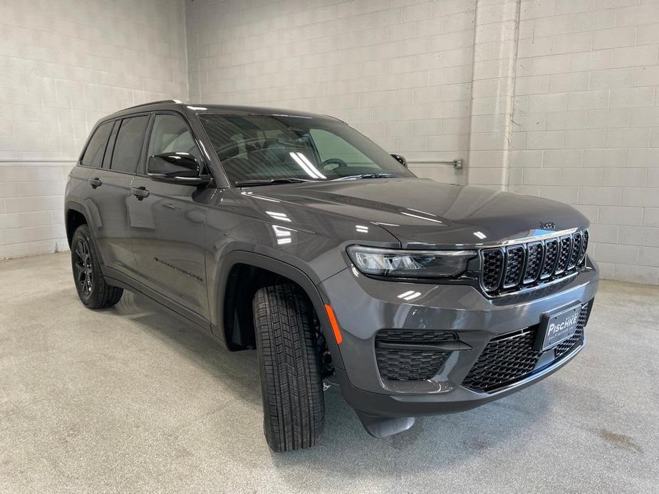 new 2025 Jeep Grand Cherokee car, priced at $43,479