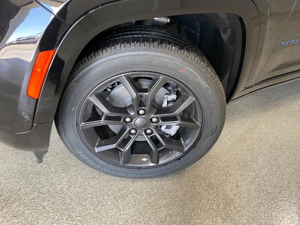 new 2025 Jeep Grand Cherokee 4xe car