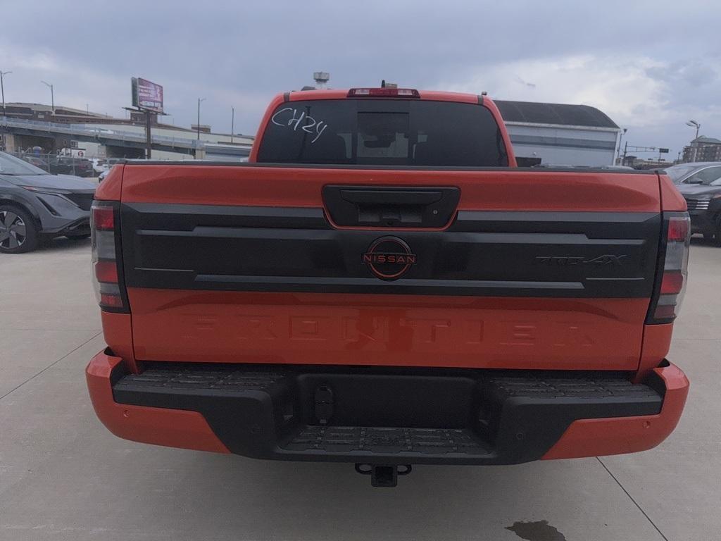 new 2025 Nissan Frontier car