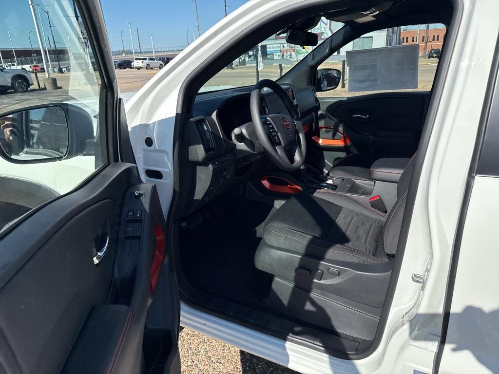 new 2025 Nissan Frontier car