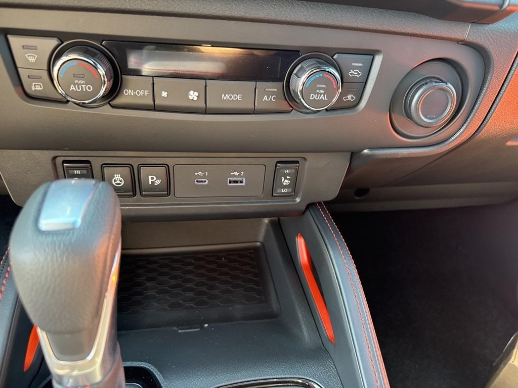 new 2025 Nissan Frontier car