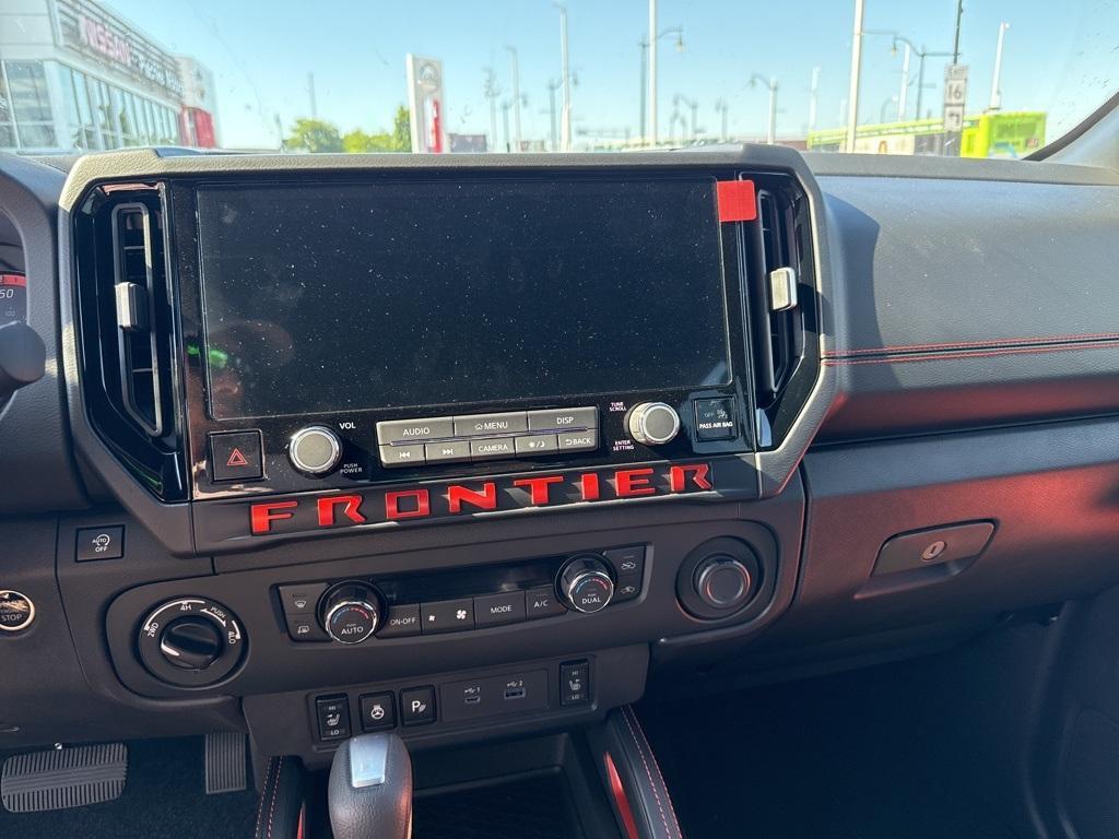 new 2025 Nissan Frontier car