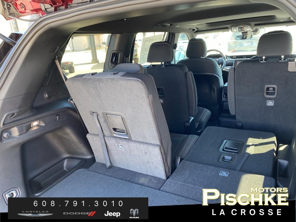 new 2025 Jeep Grand Cherokee L car