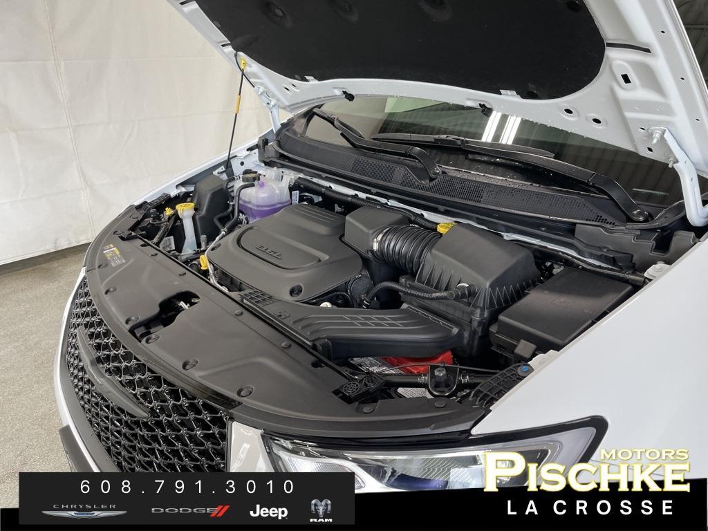 new 2025 Chrysler Pacifica car