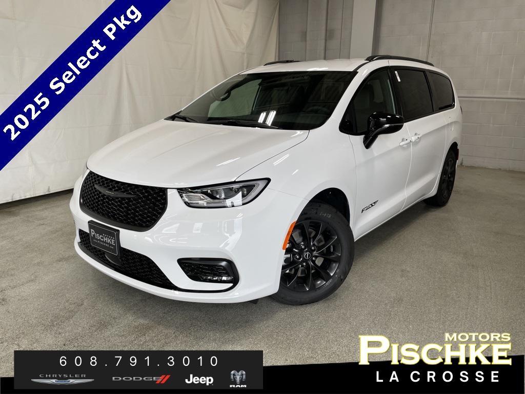 new 2025 Chrysler Pacifica car