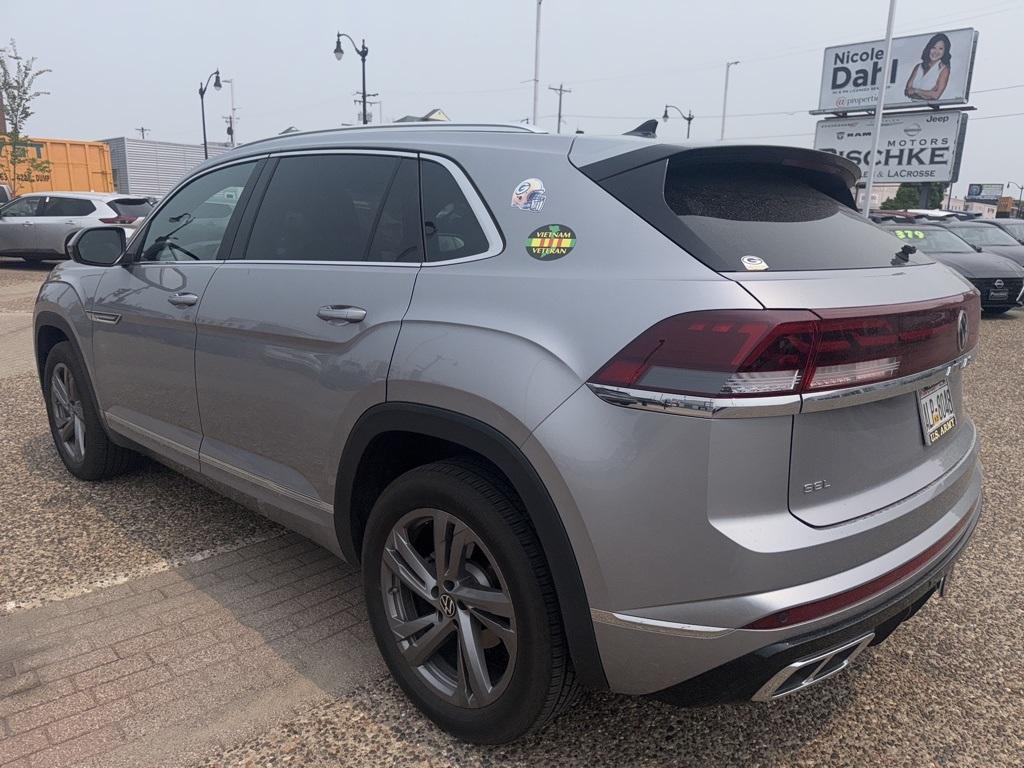 used 2024 Volkswagen Atlas Cross Sport car