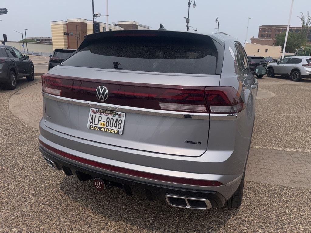 used 2024 Volkswagen Atlas Cross Sport car