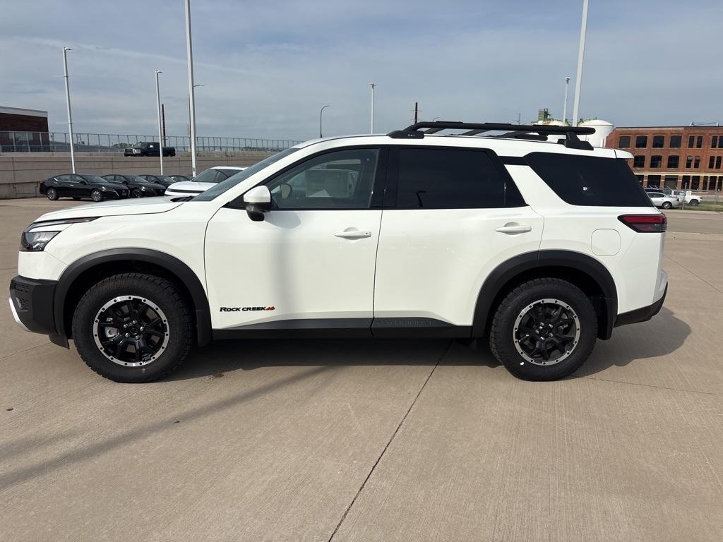 new 2025 Nissan Pathfinder car