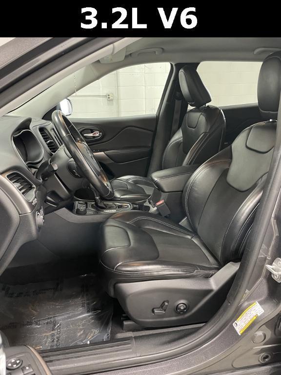 used 2019 Jeep Cherokee car, priced at $19,990