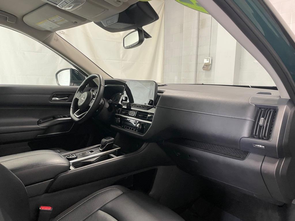 used 2022 Nissan Pathfinder car, priced at $31,990