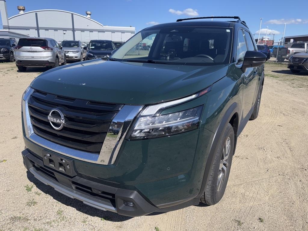 used 2022 Nissan Pathfinder car