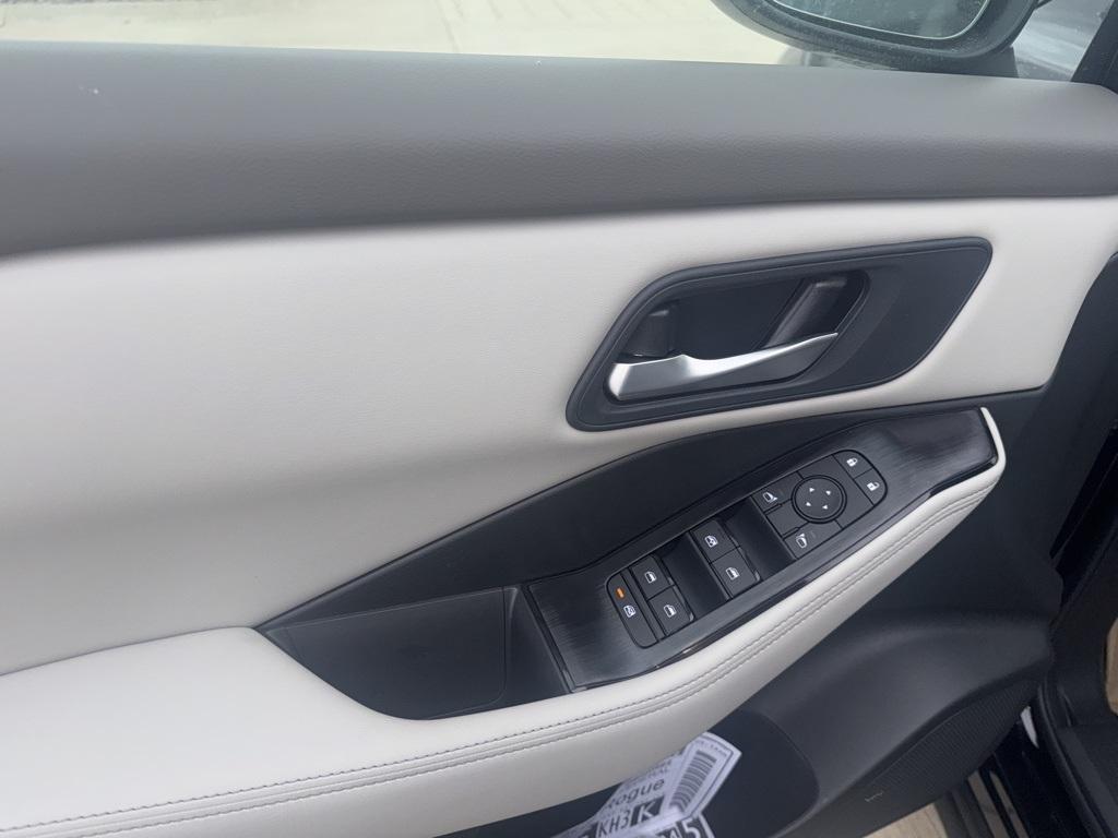 new 2025 Nissan Rogue car