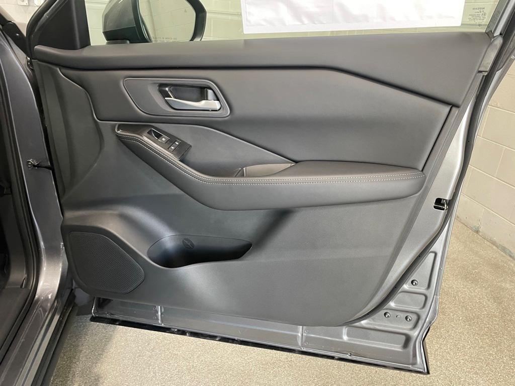 new 2025 Nissan Rogue car