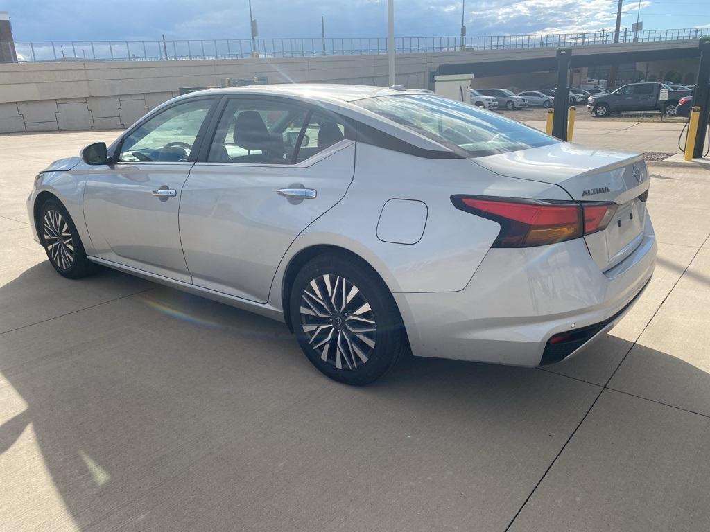 used 2023 Nissan Altima car