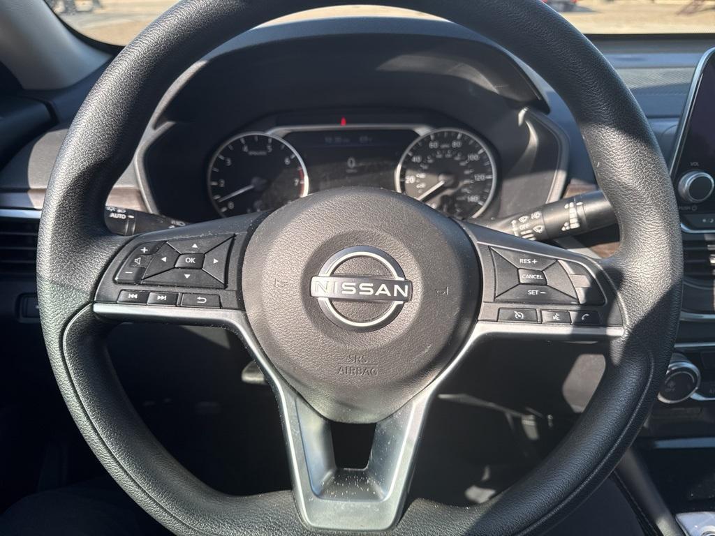 used 2023 Nissan Altima car