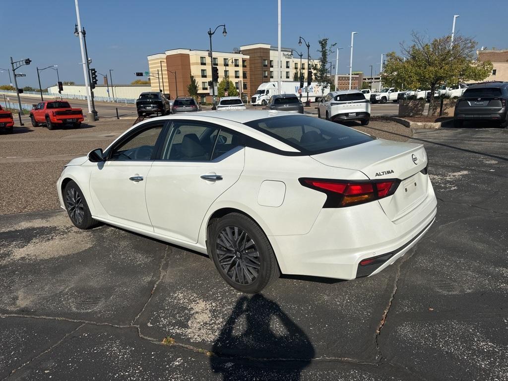 used 2023 Nissan Altima car