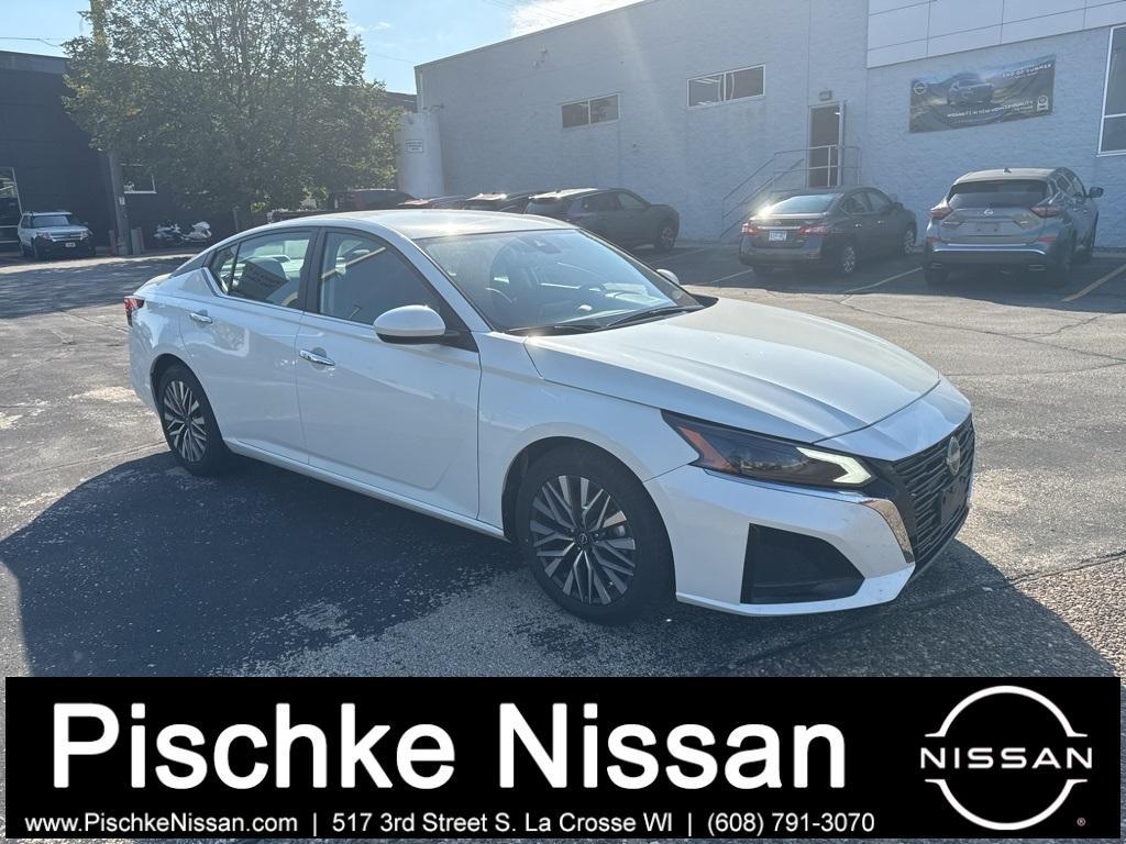 used 2023 Nissan Altima car