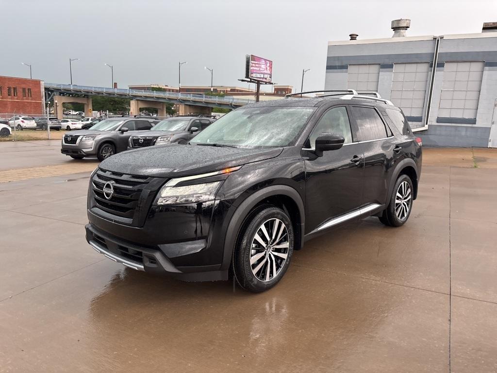 new 2025 Nissan Pathfinder car