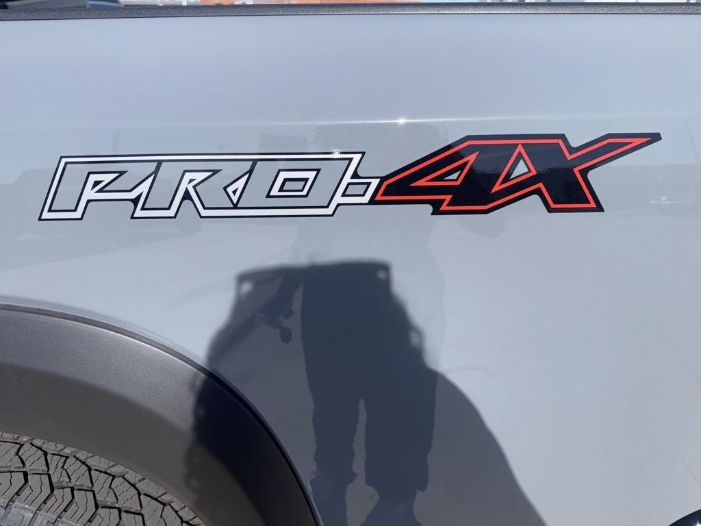 new 2025 Nissan Frontier car