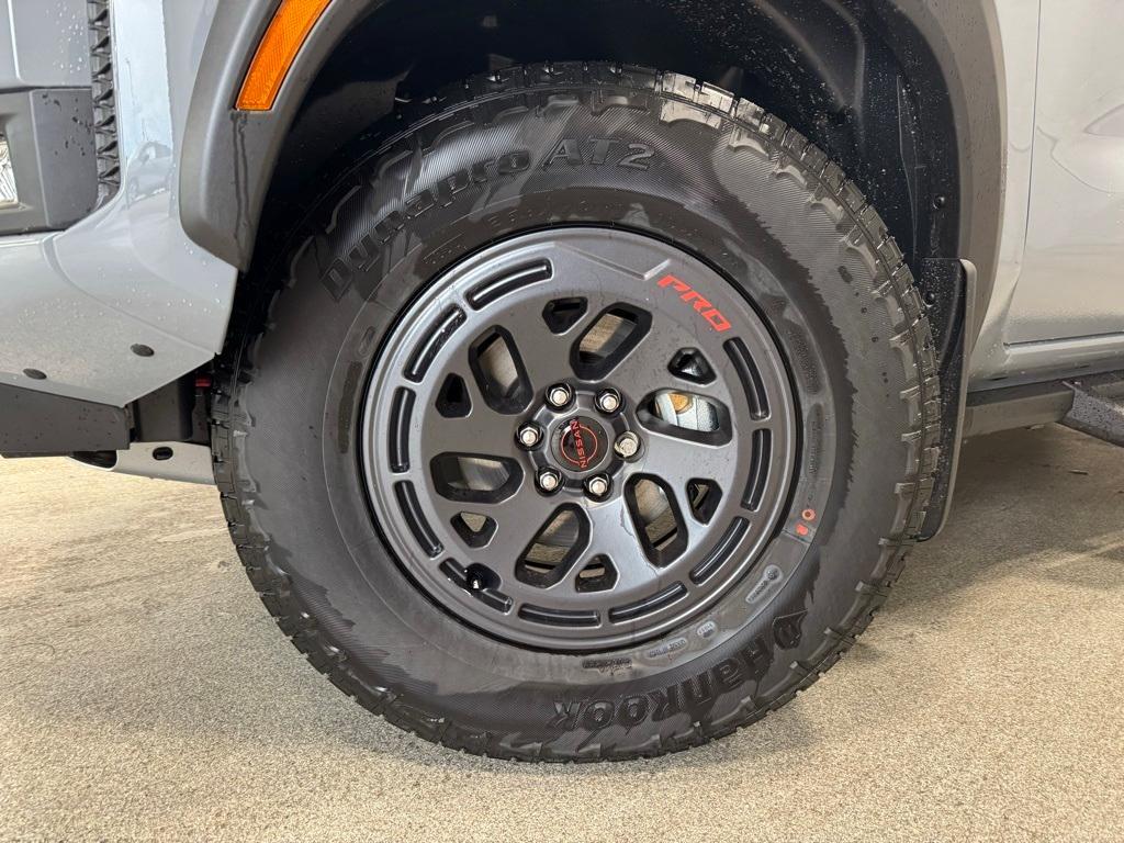 new 2025 Nissan Frontier car