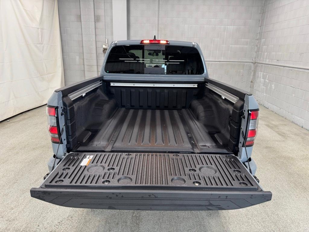 new 2025 Nissan Frontier car