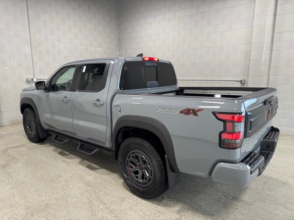 new 2025 Nissan Frontier car