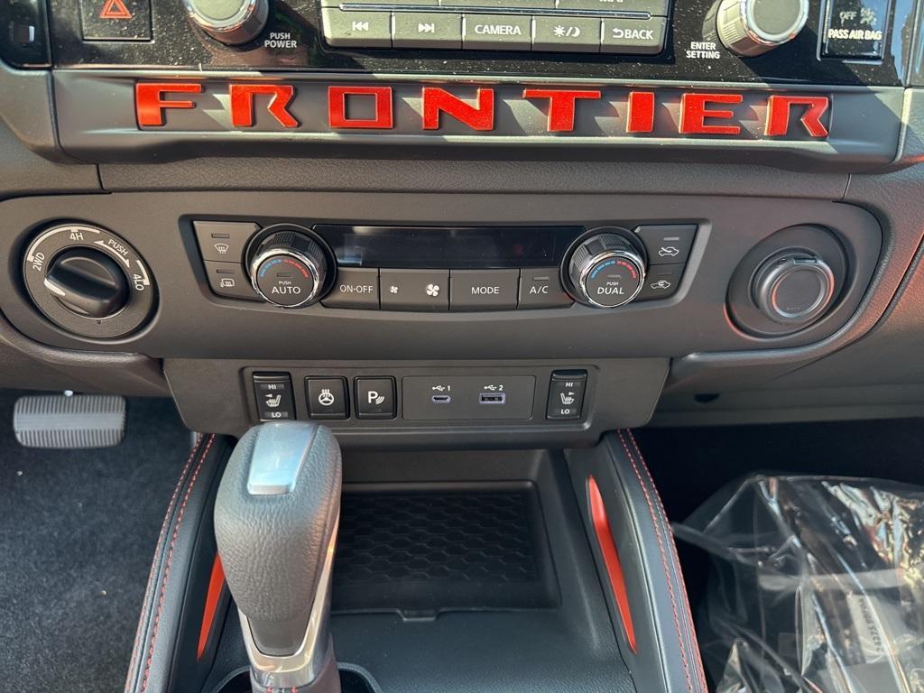new 2025 Nissan Frontier car