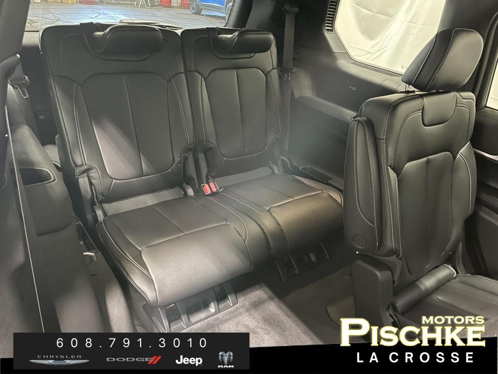 new 2025 Jeep Grand Cherokee L car