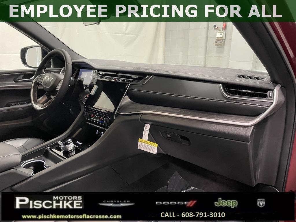 new 2025 Jeep Grand Cherokee L car