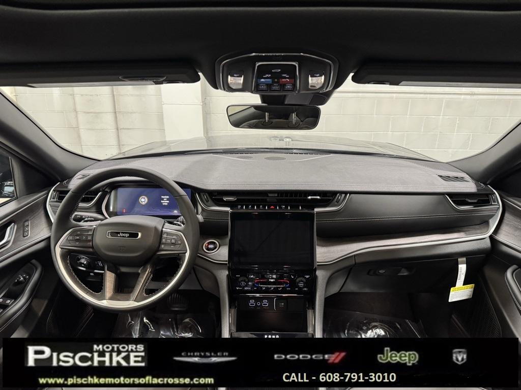 new 2025 Jeep Grand Cherokee L car