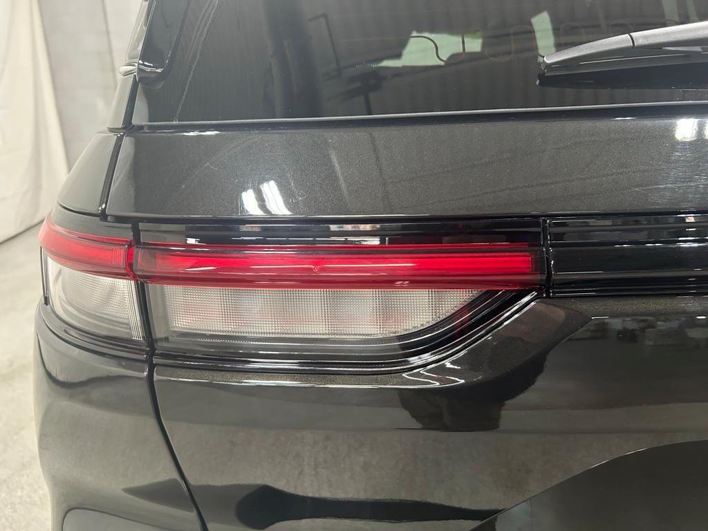 used 2024 Jeep Grand Cherokee car, priced at $40,988