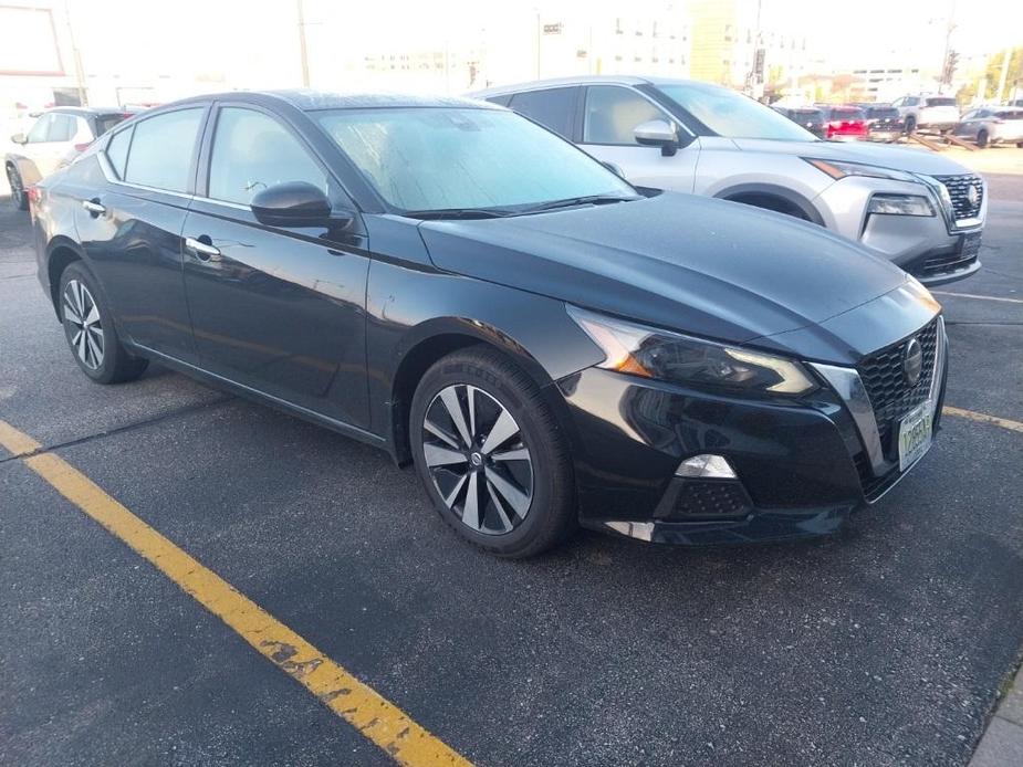 used 2022 Nissan Altima car