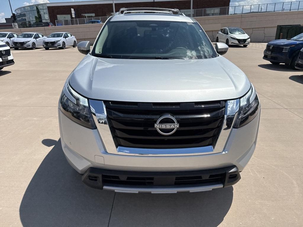 new 2025 Nissan Pathfinder car