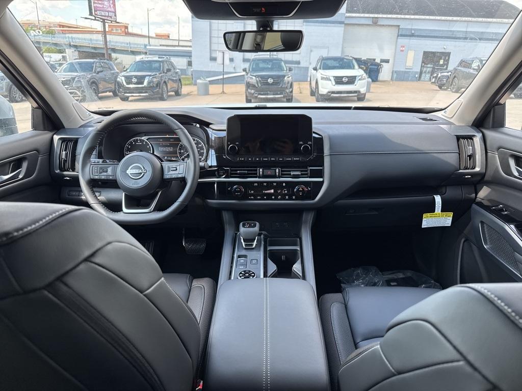new 2025 Nissan Pathfinder car